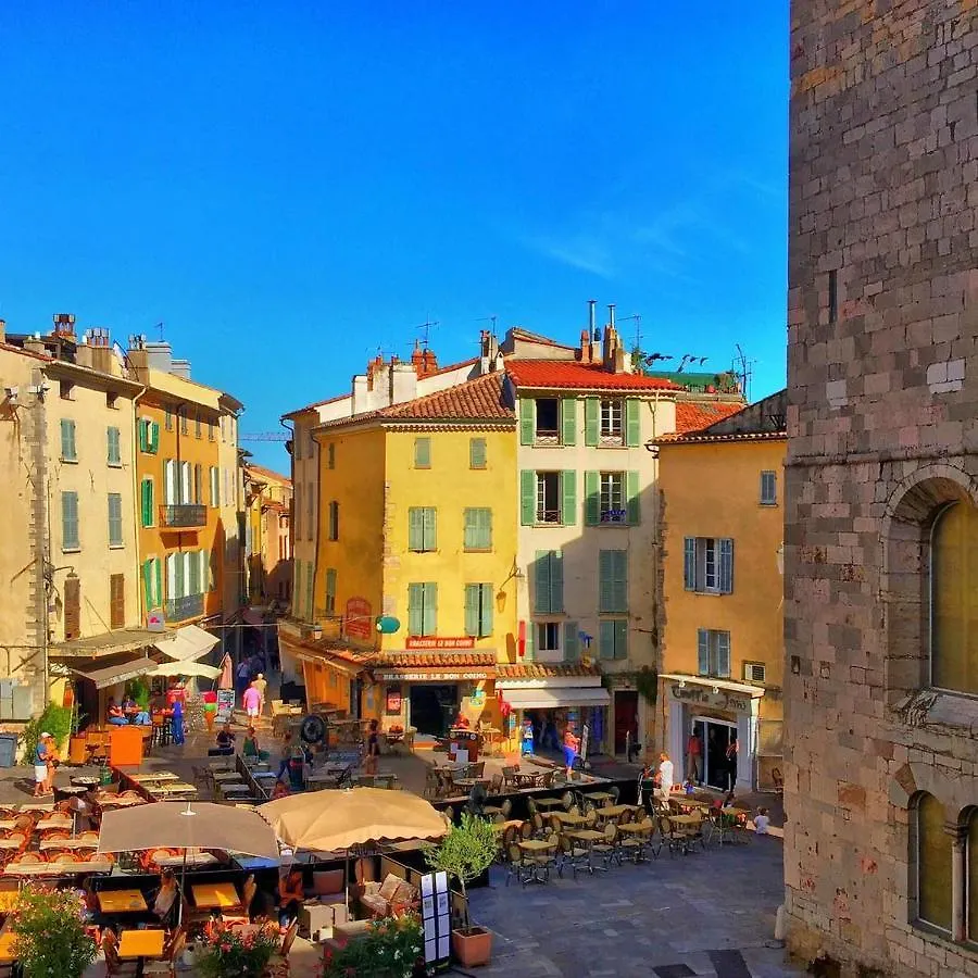 L'Atypique Apartment Hyeres France